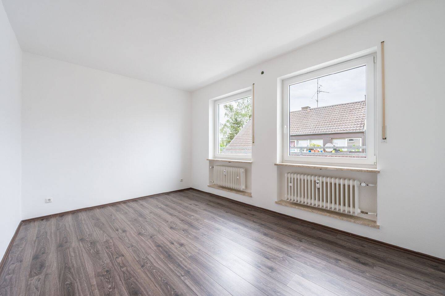 AIGNER – Helle 3-Zimmer-Wohnung mit großzügiger umlaufender Dachterrasse im Fasangarten – 81549 München – Vorschaubild 3