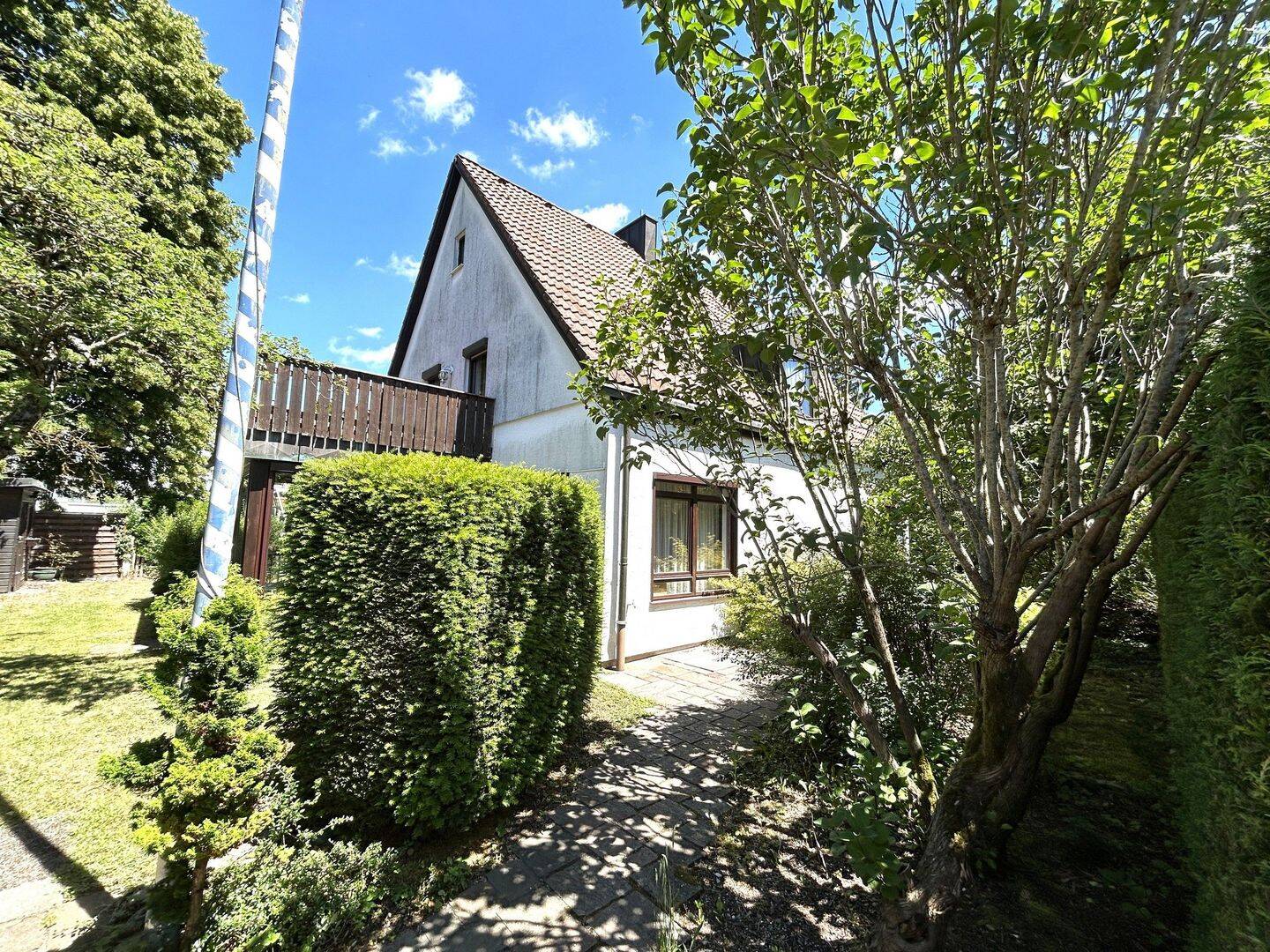 Freistehendes Einfamilienhaus in ruhiger und idyllischer Lage von München-Untermenzing – 80997 München – Vorschaubild 3
