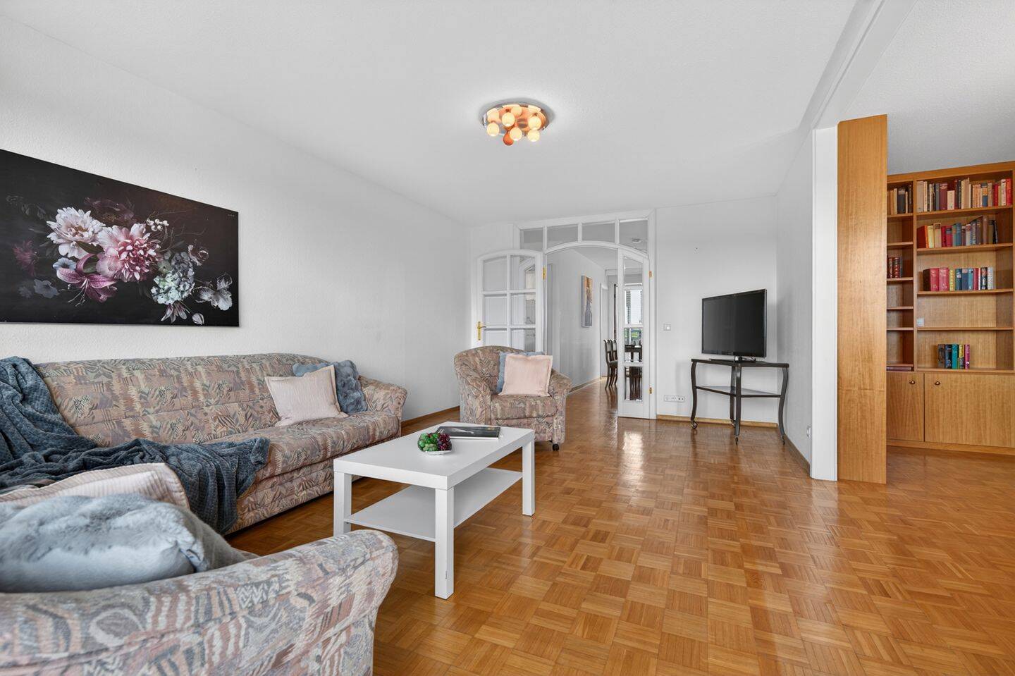 HOCH HINAUS – Gepflegte 3-Zimmer-Wohnung mit traumhaftem Fernblick & TG in Stuttgart-Möhringen – 70567 Stuttgart – Vorschaubild 3