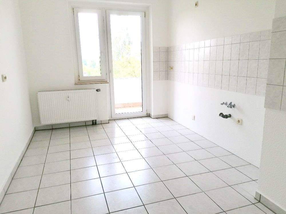 !! 4-Zimmer-Wohnung mit Balkon, Laminat und Parkett !! – Chemnitz – Vorschaubild 8