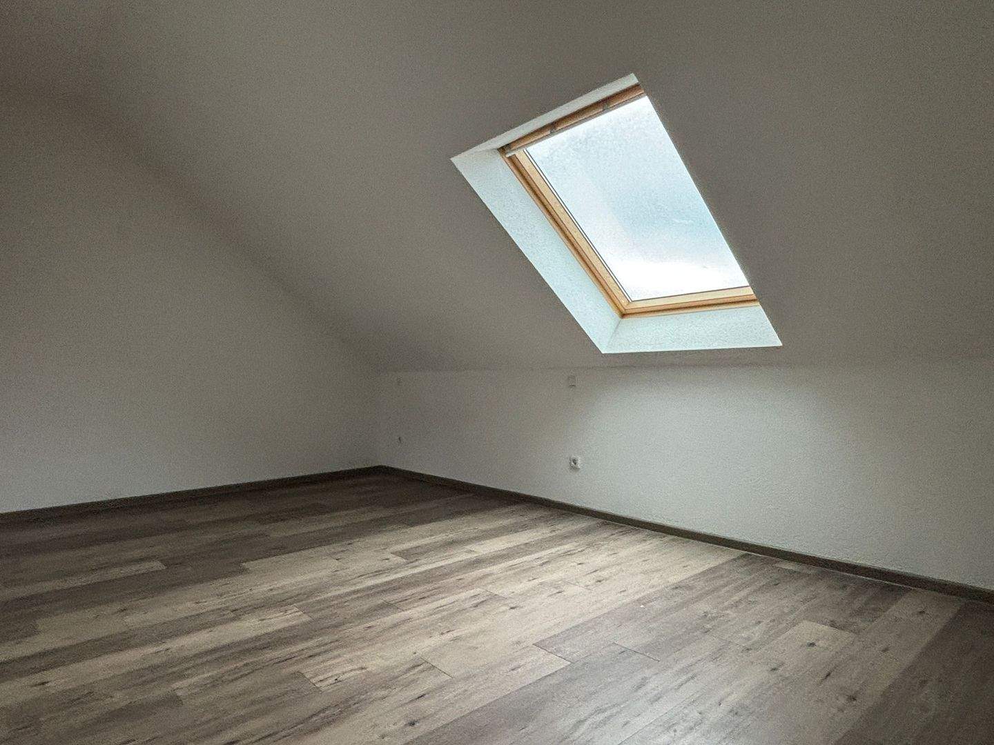 Grosszügige 3-4-Zimmer-Wohnung mit Balkon in Köln – 51147 Köln – Vorschaubild 9