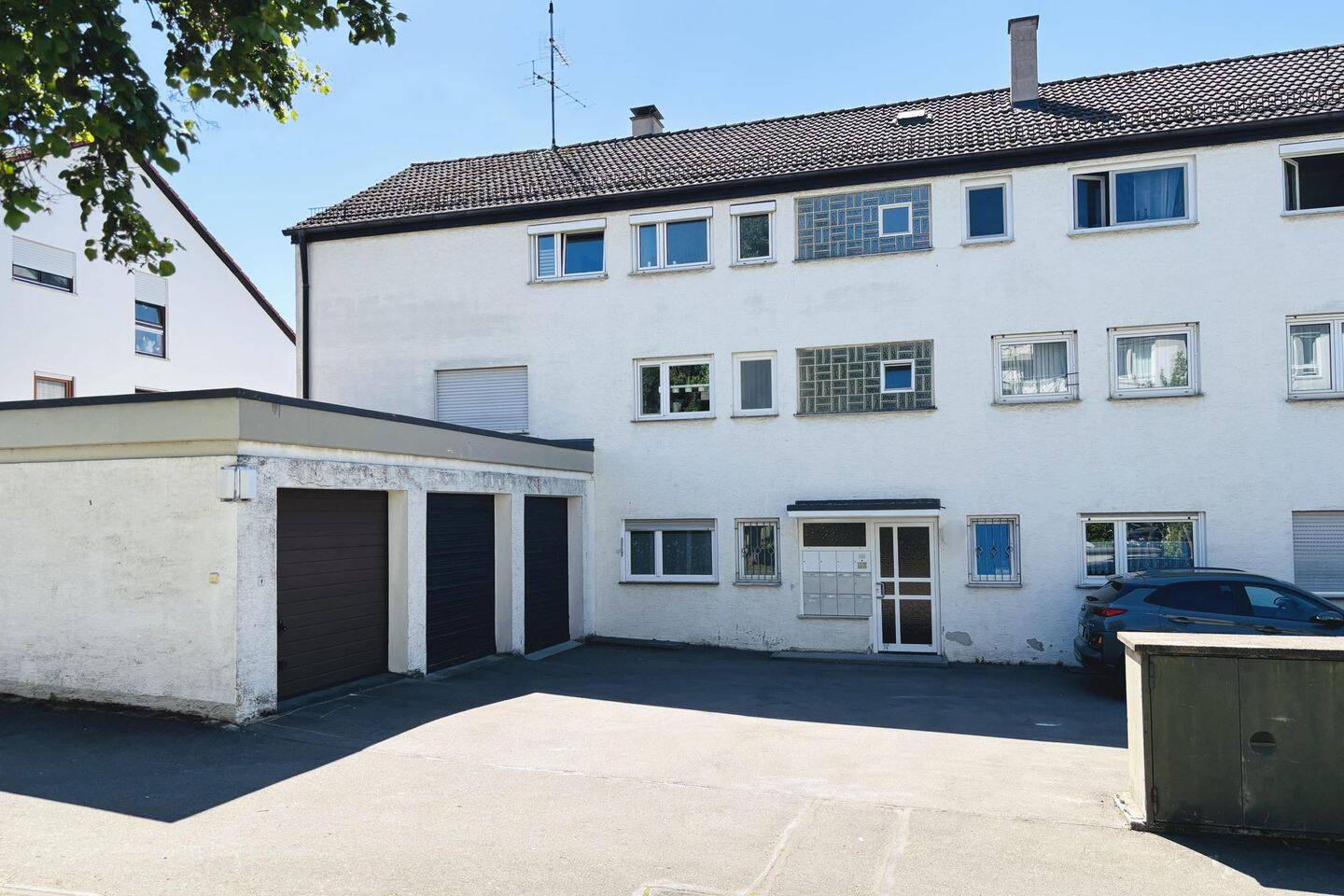 Freie 2-Zimmer-Wohnung mit Balkon und Garage in Bad Cannstatt – 70376 Stuttgart – Vorschaubild 3