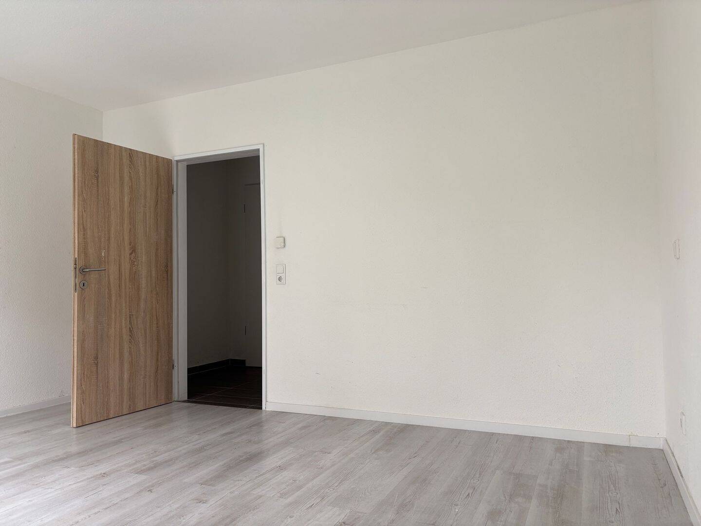 Einziehen und wohlfühlen! 2 Zimmer Wohnung mit Balkon! – 51147 Köln – Vorschaubild 4