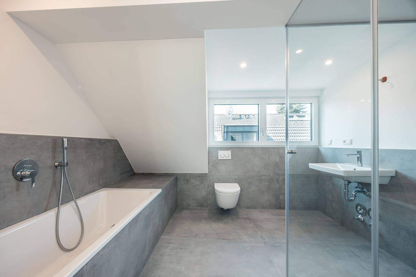 Lichtdurchfluteter Luxus im Dachgeschoss: Großzügiges 3-Zimmer-Penthouse – sofort beziehbar! – 81739 München – Vorschaubild 4