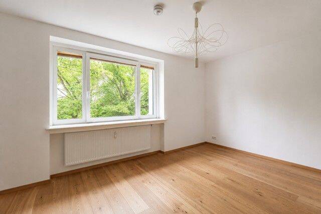 Moderne 3-Zimmerwohnung mit Südwestbalkon und Blick in den begrünten Garten – 22529 Hamburg – Vorschaubild 3