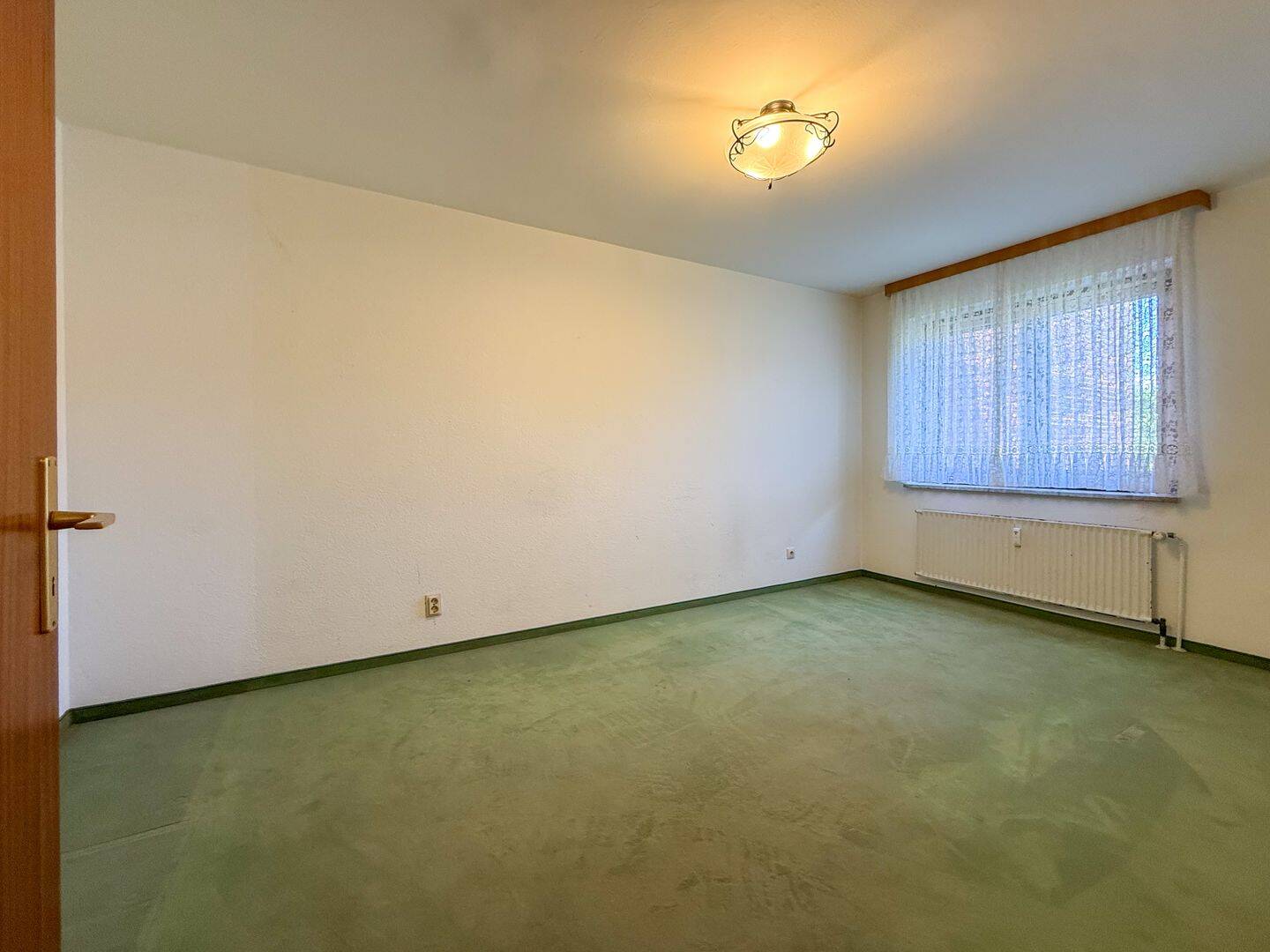 3 Zimmer mit Balkon und eigenem TG-Stellplatz in zentraler Lage zum EEZ zur eigenen Gestaltung. – 22549 Hamburg – Vorschaubild 3