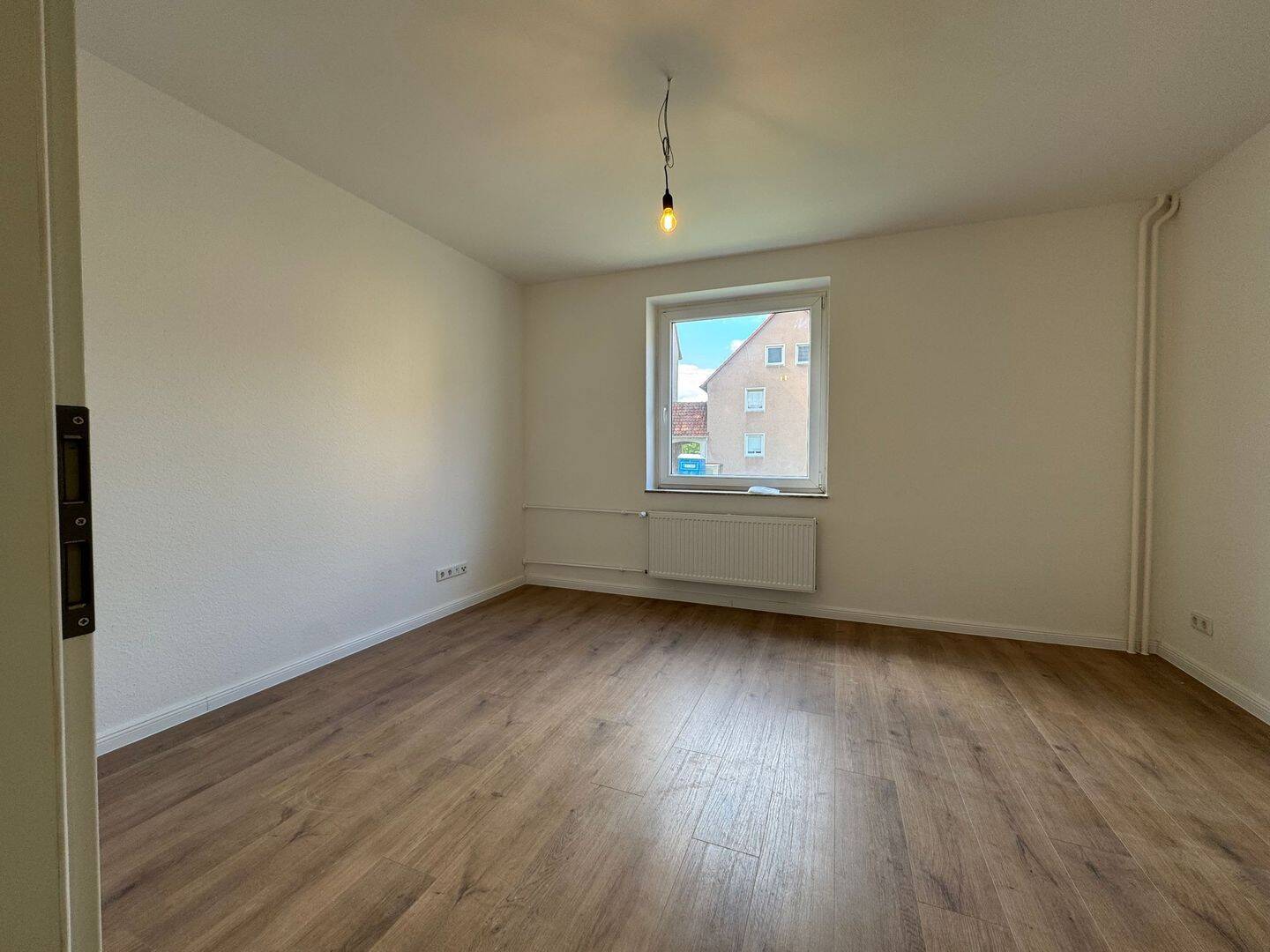 Sanierte 3-Zi-Wohnung in zentraler Lage von Hildesheim – 31137 Hildesheim – Vorschaubild 3