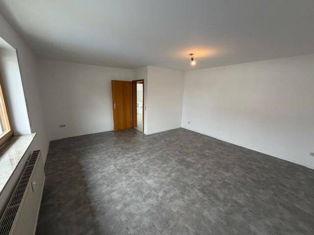 4 Zimmer Wohnung – Garage – Balkonterrasse – 89233 Neu-Ulm – Vorschaubild 4