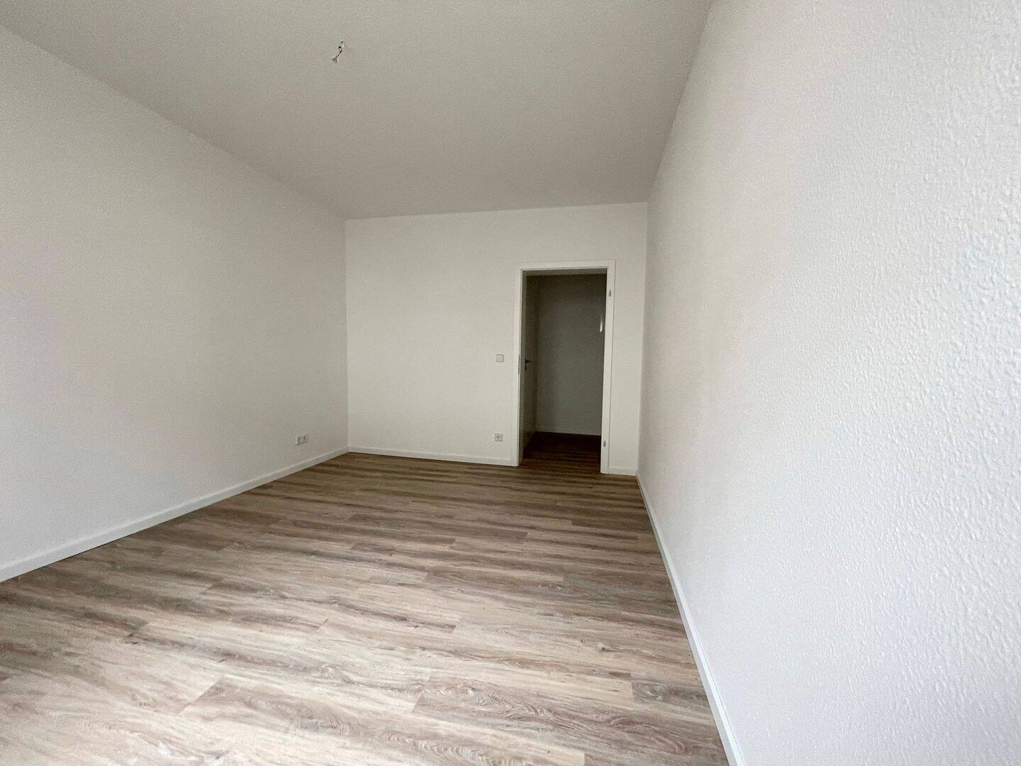 Hoppla, wie süß! Perfekte Wohnung für den Start in Chemnitz *bezugsfrei* – Chemnitz – Vorschaubild 4