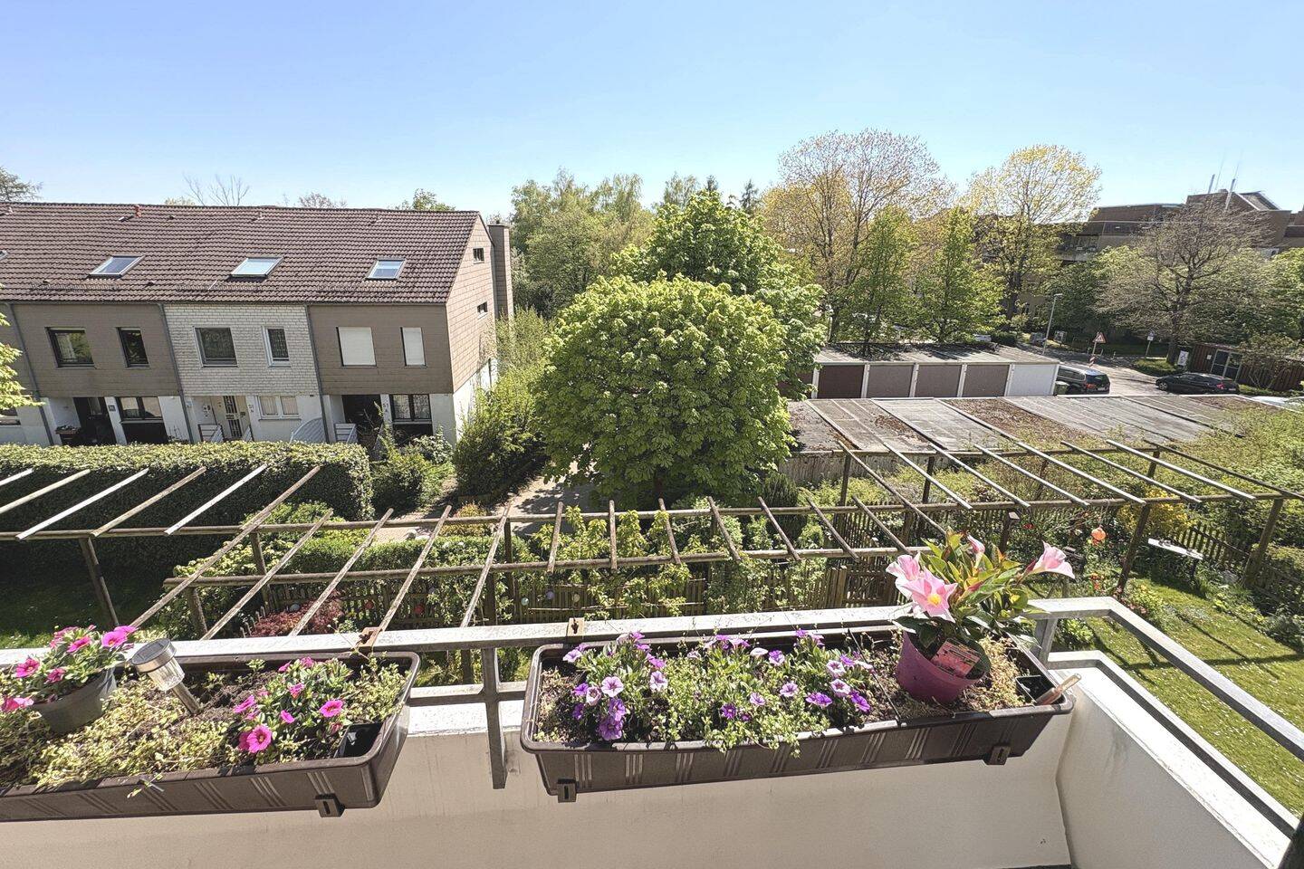 4 ½-Zi.-ETW in 2. OG mit Südbalkon und TG-Stellplatz – 70619 Stuttgart – Vorschaubild 9
