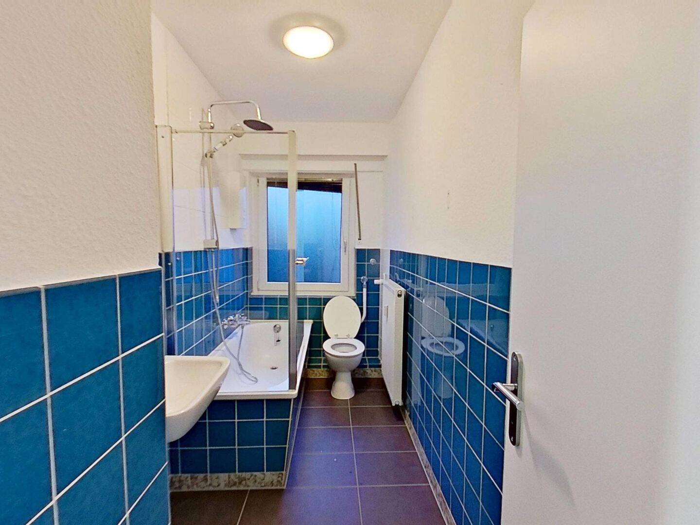 Geräumige 3-Zimmer-Wohnung mit BALKON und Tageslichtbad – 33649 Bielefeld – Vorschaubild 6