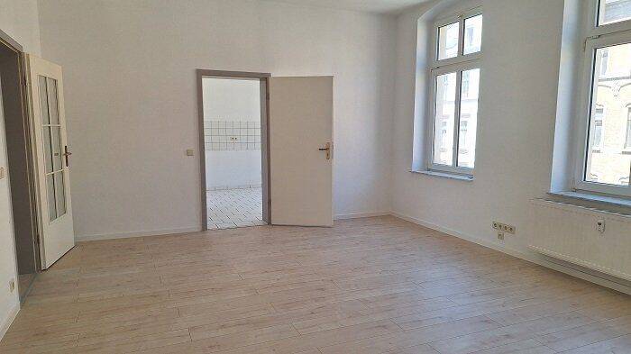 Komfortable 3-Raumwohnung mit Balkon und ruhigem hofseitigem  Schlafzimmer – Chemnitz – Vorschaubild 3