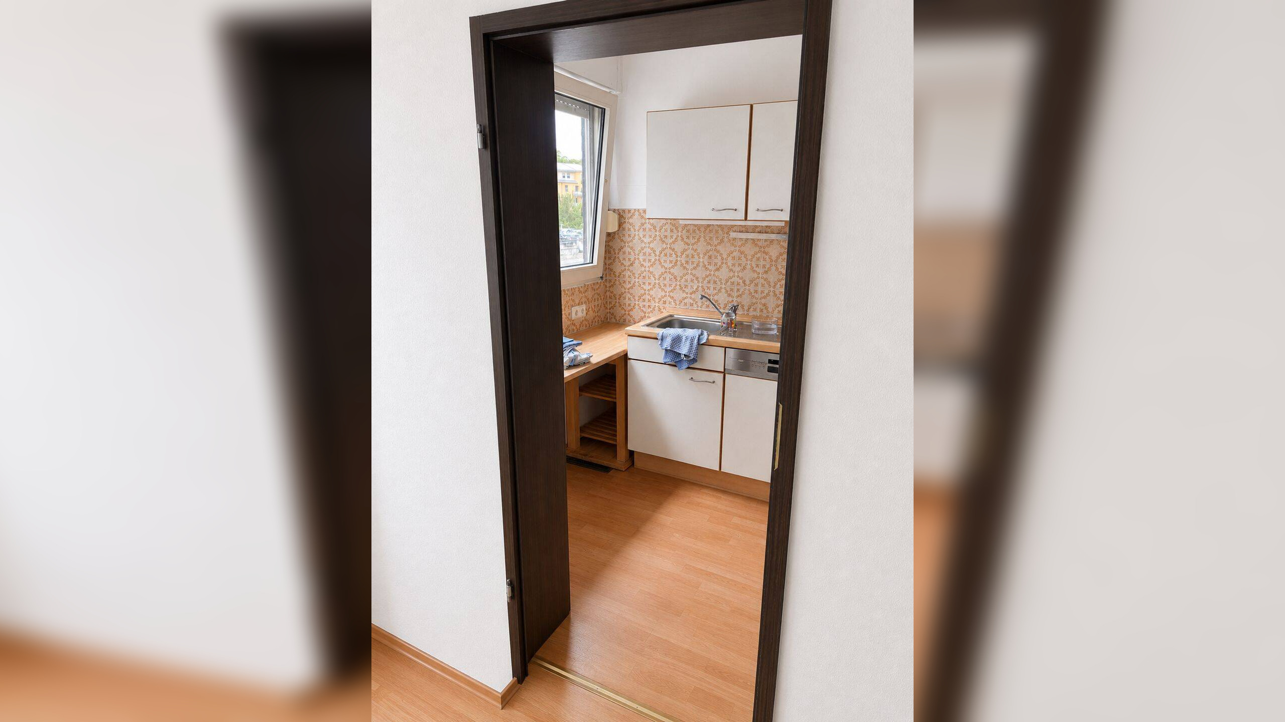 Helle 2-Zimmer-Wohnung mit Balkon und Blick auf den Drachenfels in Bonn-Mehlem – 53179 Bonn – Vorschaubild 3