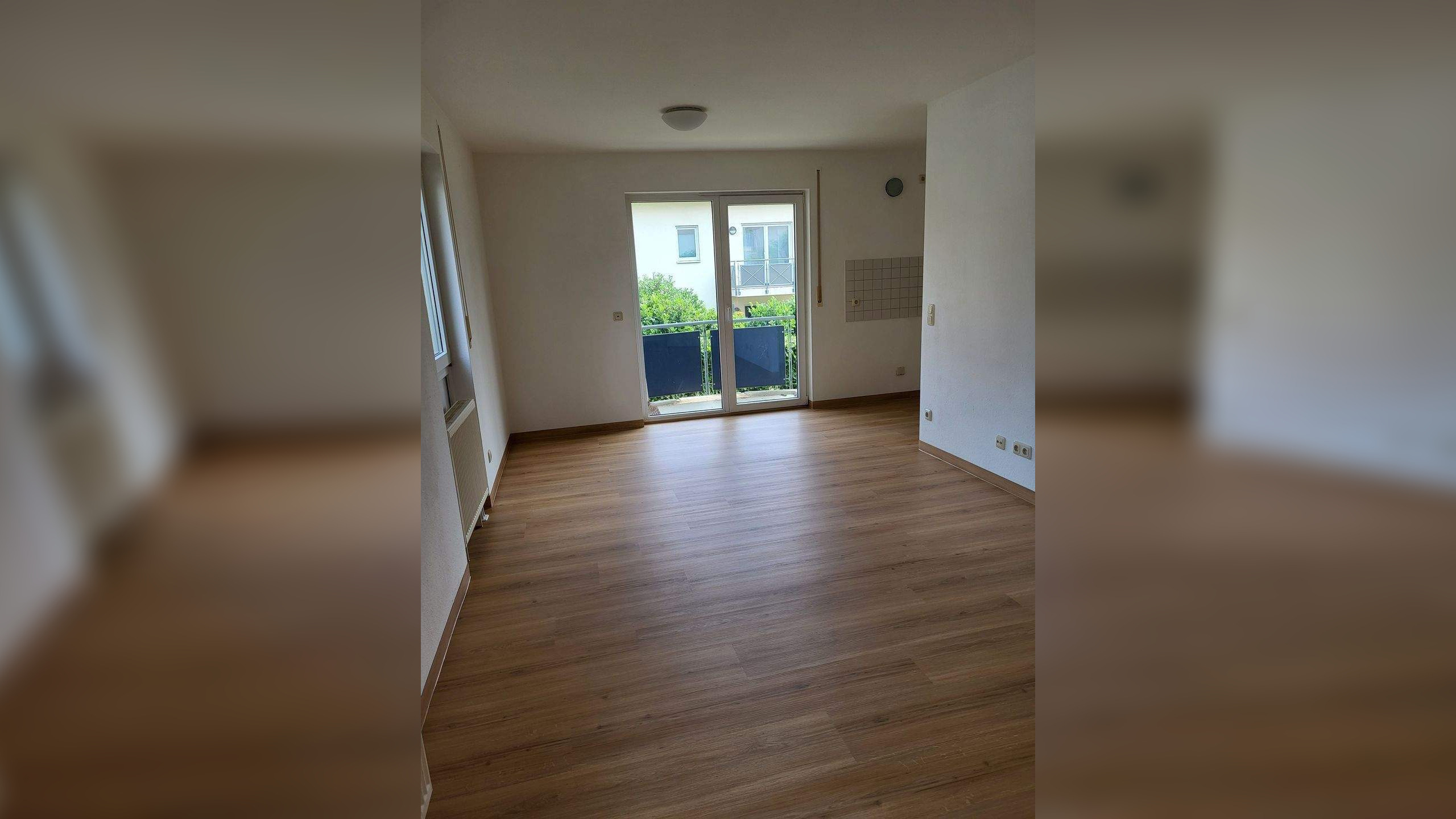 Sonn.1-R-Single-Apartment mit Balkon und sep. Zugang zum Gartenanteil in ruhiger Wohnanlage in DD-Briesnitz – 1157 Dresden – Vorschaubild 4