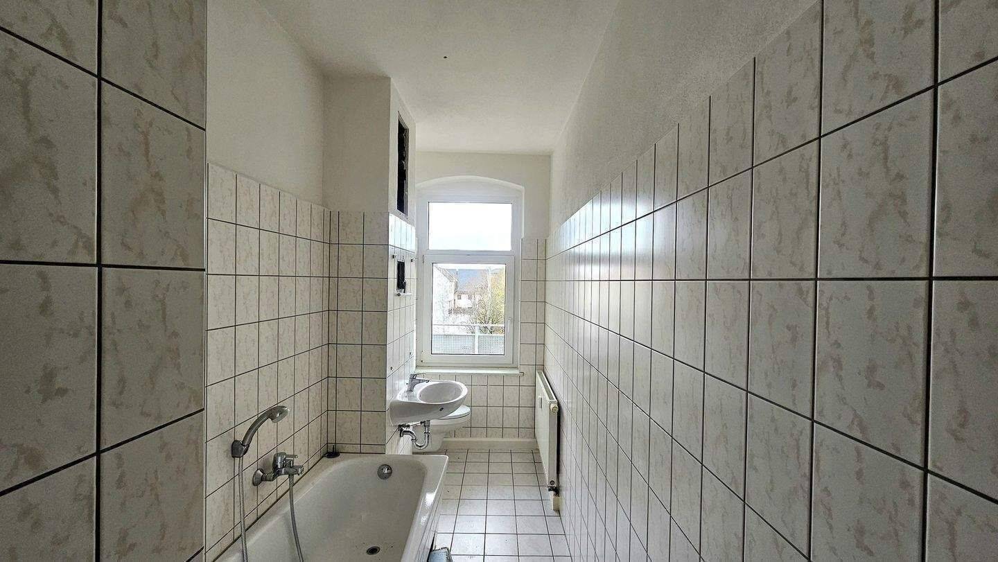 Großzügige 2-Raumwohnung mit großem Balkon – Chemnitz – Vorschaubild 3
