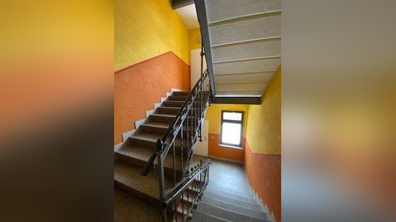 Helle 2-Zimmer mit EBK, neuem Laminat und Dusche in zentraler Lage! – Chemnitz – Vorschaubild 4