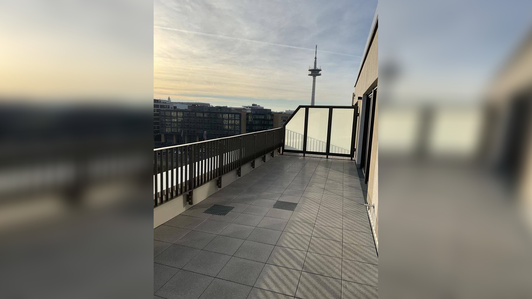 Helle 4-Zimmer-Wohnung mit Dachterrasse in Essen Südviertel! – 45128 Essen – Vorschaubild 3