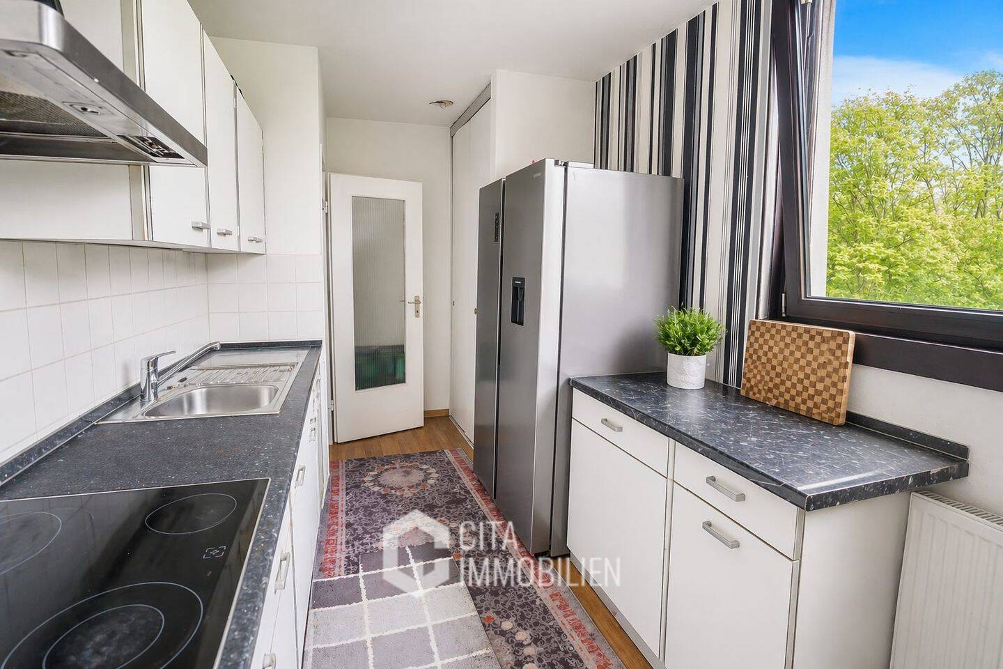 Helle, vermietete 3-Zimmer-Wohnung mit Balkon, TG-Stellplatz & Aufzug in Wiesbaden – 65187 Wiesbaden – Vorschaubild 4