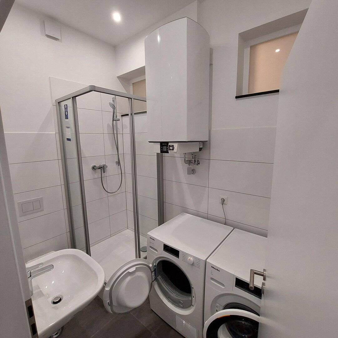 2 WG-Zimmer in 5er WG, 20 und 21 Qm groß, Küche, Essecke, 2 Duschbäder/WC, 2 WC Darmstadt-Stadtmitte – 64283 Darmstadt – Vorschaubild 3