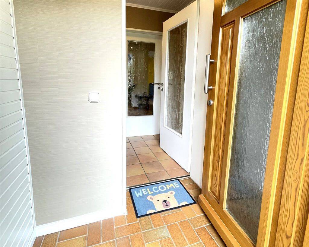 Ein Zuhause voller Wohnglück, Qualität und Lebensfreude! Traumhaftes Einfamilienhaus mit Garten, Garage und Wohlfühlambiente – 28757 Bremen – Vorschaubild 3