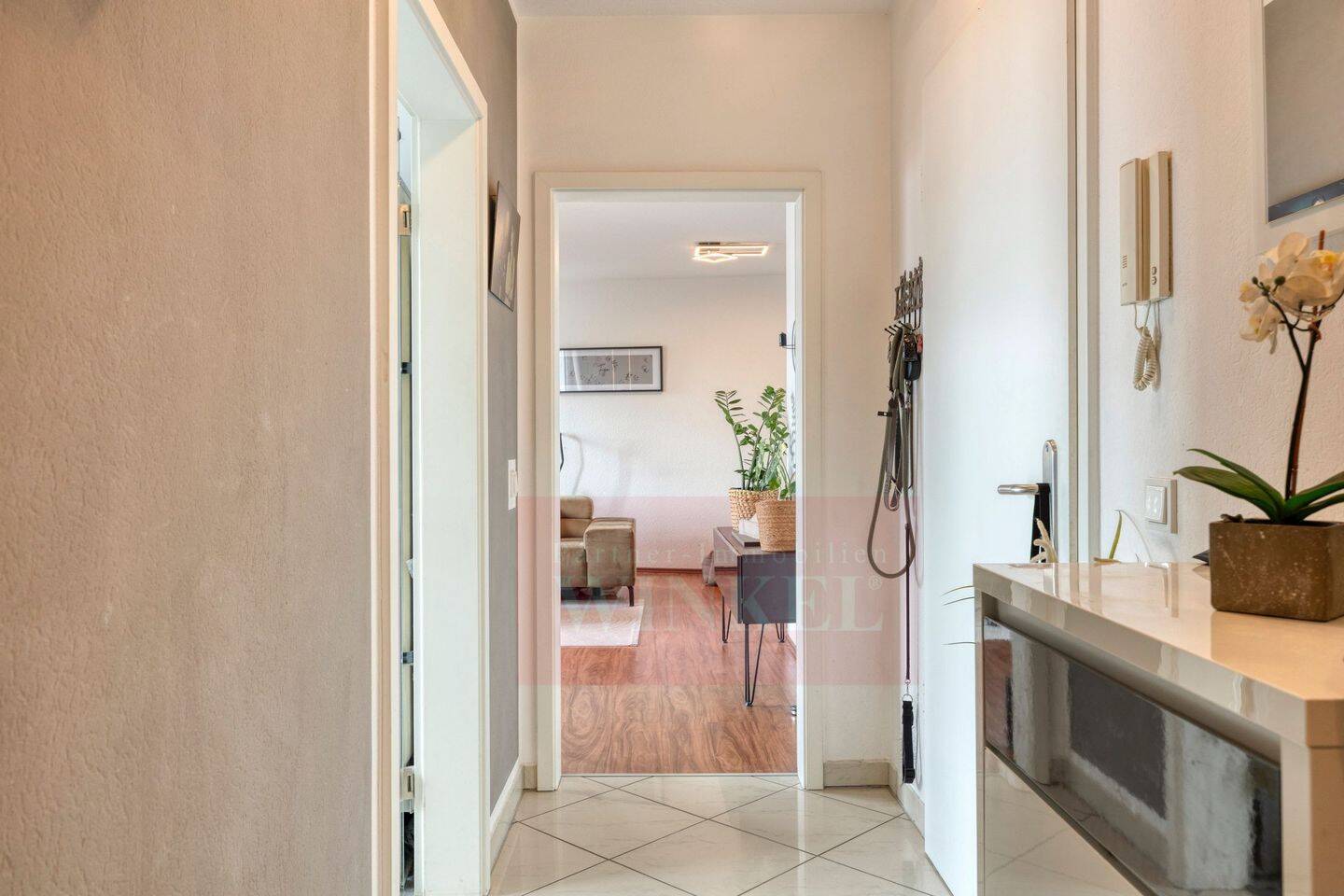 Modernes Wohnen in Niehl – attraktive 2-Zimmer-Eigentumswohnung mit Balkon & Tiefgaragenstellplatz – 50735 Köln – Vorschaubild 3