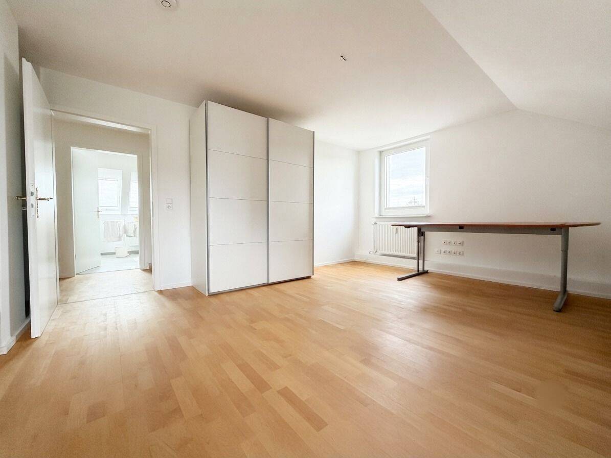 Großzügig geschnittene, sanierte Eigentumswohnung in Top-Lage von Kassel-Harleshausen – 34128 Kassel – Vorschaubild 3