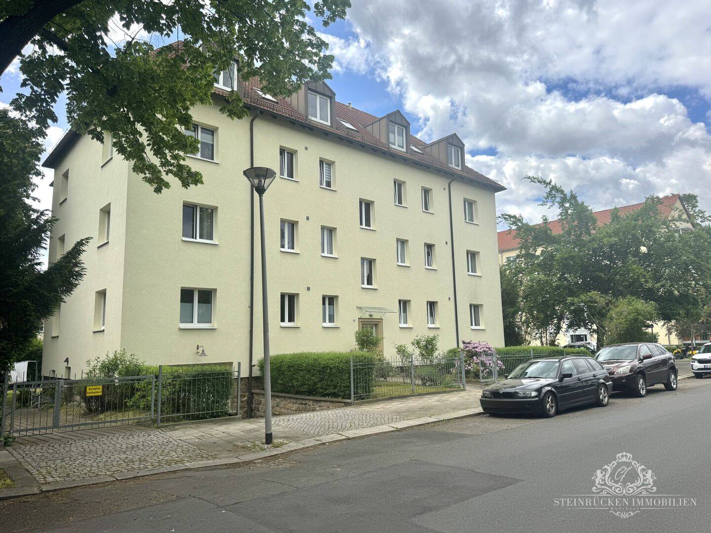 Großzügige Familienwohnung mit Sonnenbalkon und Gartenmitbenutzung – 1277 Dresden – Vorschaubild 3