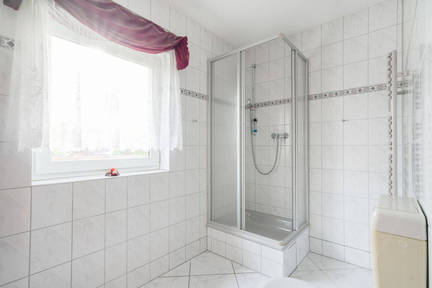 Exklusives Wohnen mit Wohlfühlfaktor – Einfamilienhaus mit Sauna und Keller – 12309 Berlin – Vorschaubild 3