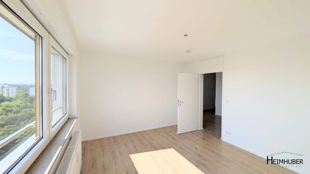 Beste Aussichten !! 2 Zimmer Penthousewohnung im 11 Stock!! – 81243 München – Vorschaubild 4