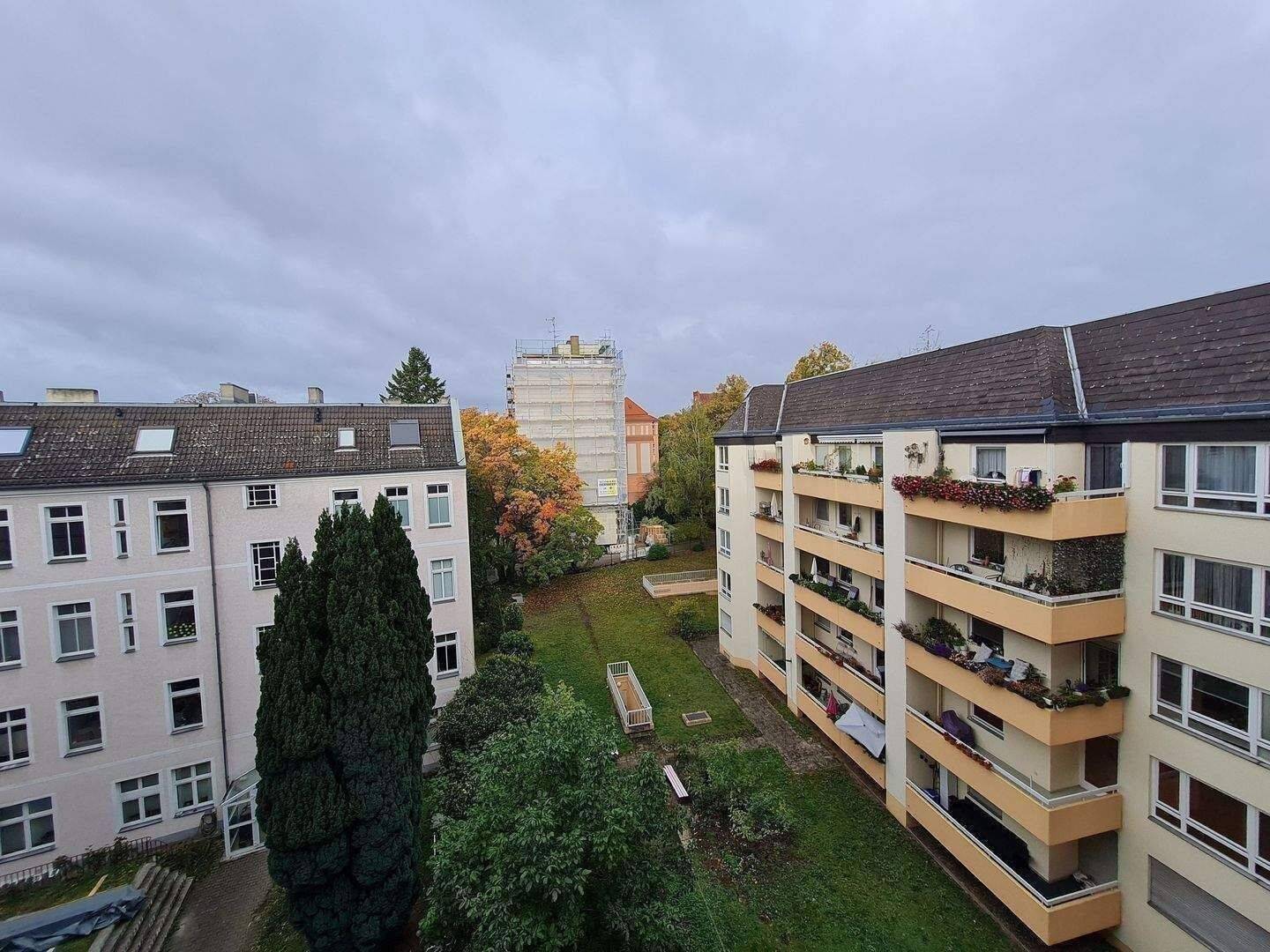 LEERE Wohnung mit LIFT*SCHMARGENDORF*Breite Str. vis-à-vis*Fern-Ausblick*mehrere Kilometer! 4. Obergeschoss S-O-Balkon, Deckenhöhe über 3 m – 14199 Berlin – Vorschaubild 3