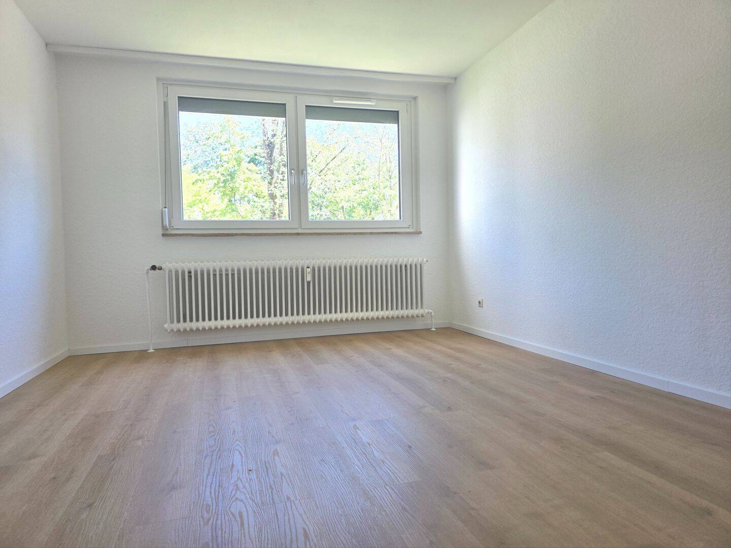 Leerstehende, energetisch sanierte 4 Zimmerwohnung – 81737 München – Vorschaubild 3