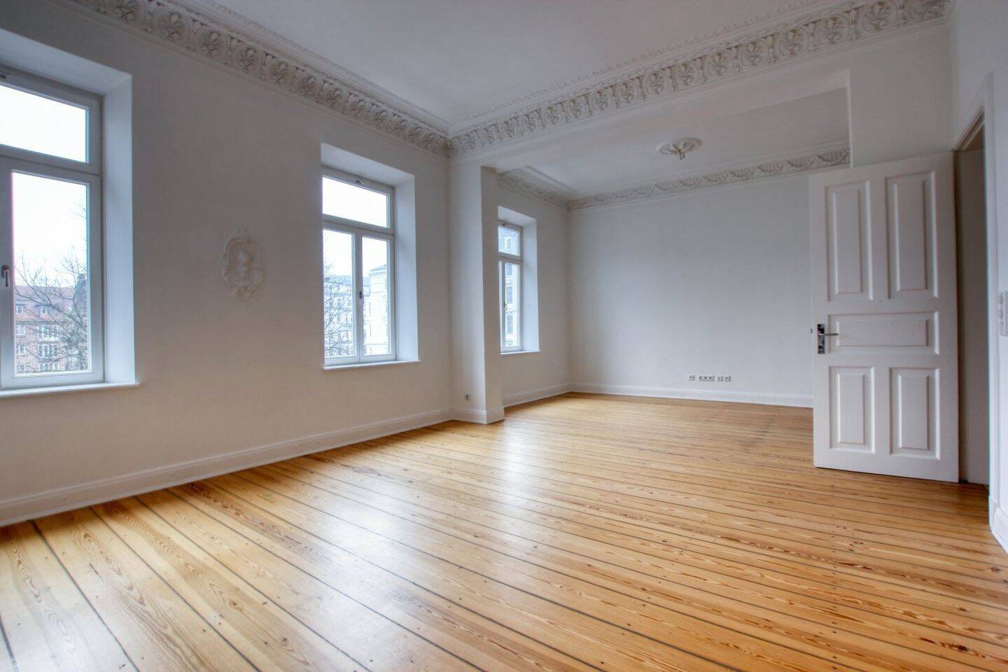 DREAMHOUSE Immobilien: Einzigartige Altbauwohnung für Anspruchsvolle Singles oder Paare – 20099 Hamburg – Vorschaubild 3