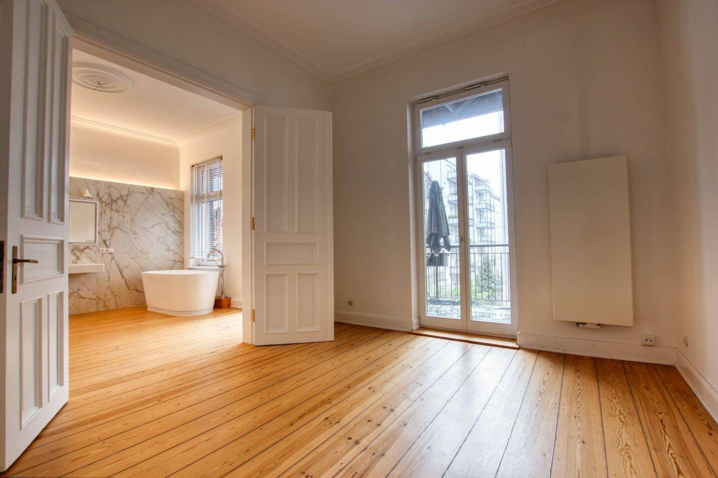 DREAMHOUSE Immobilien: Einzigartige Altbauwohnung für Anspruchsvolle Singles oder Paare – 20099 Hamburg – Vorschaubild 4