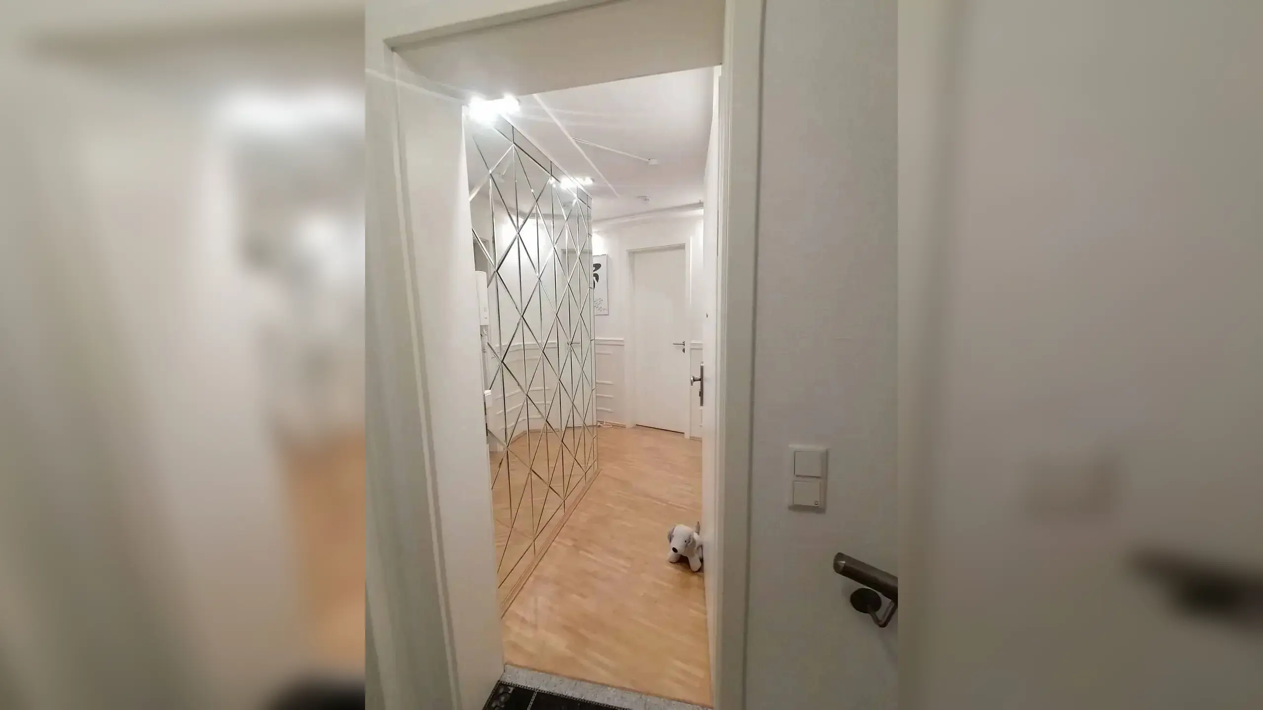 *Provisionsfrei* Exklusive Erdgeschoss-Terrassenwohnung mit hochwertiger Ausstattung und Garten in Köln-Rath/Heumar – 51107 Köln – Vorschaubild 4