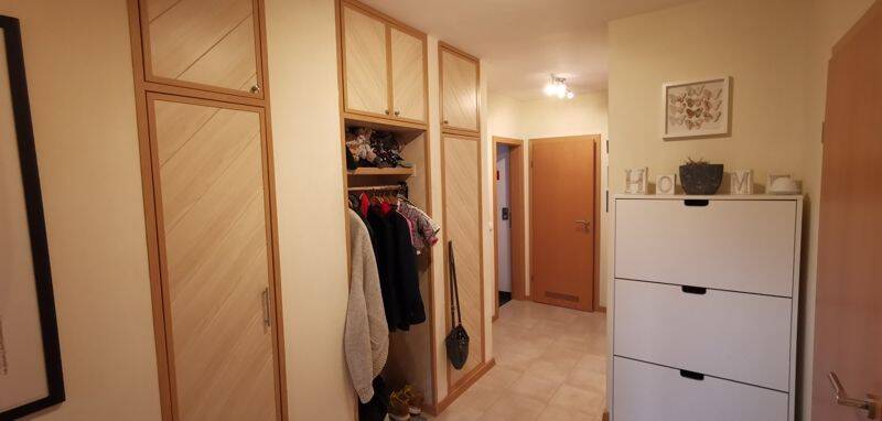 Großzügige 4-Raum-Wohnung mit 2 Balkonen, separatem Mansardenzimmer und Garage! – 45130 Essen – Vorschaubild 3