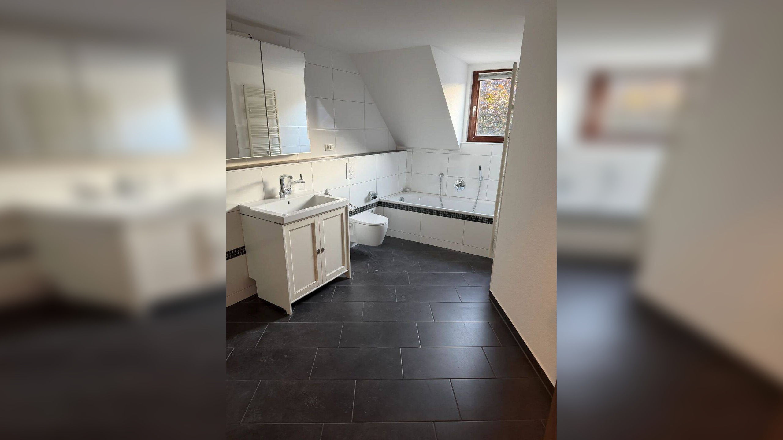 WBS-Wohnung: Schöne 3-Zimmer-Dachgeschosswohnung mit Balkon in Köln-Nippes – 50733 Köln – Vorschaubild 3