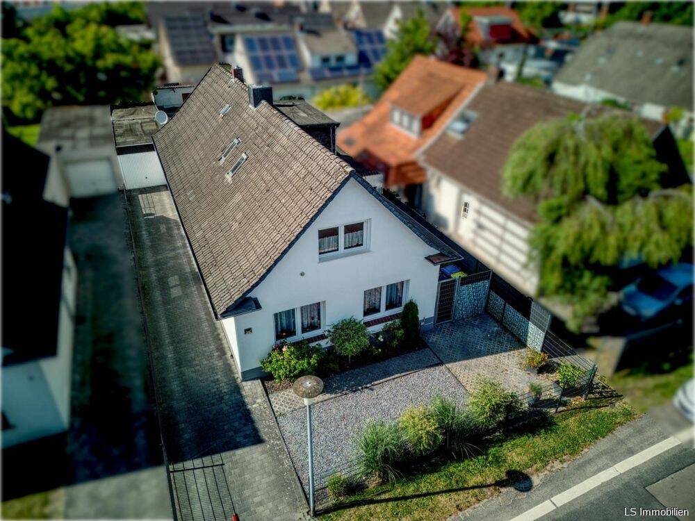 Charmantes Wohnhaus mit vielfältigen Nutzungsmöglichkeiten in gewachsener Lage – 26127 Oldenburg (Oldb) – Vorschaubild 3