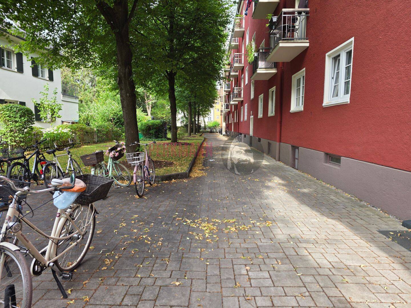 Bezugsfreie 3 Zimmer Altbauwohnung im Hochpaterre – 80687 München – Vorschaubild 4