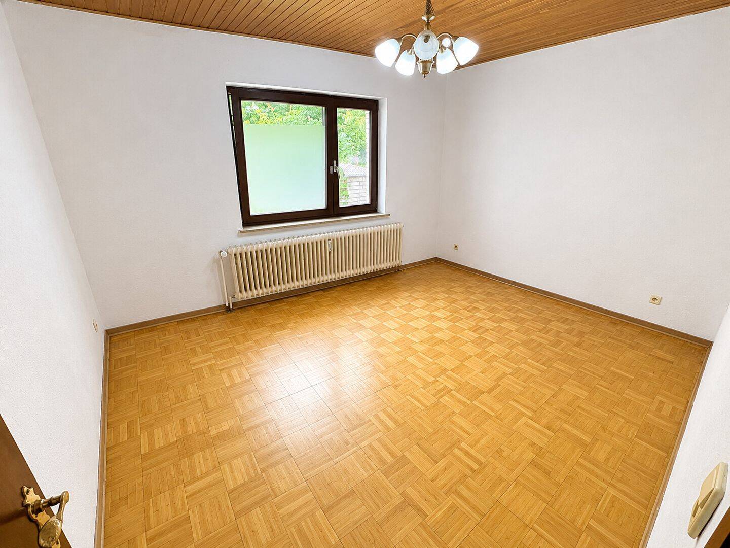 Viel Platz für Ihre Wohnträume – Doppelhaushälfte mit Nebengebäude und großem Entwicklungspotenzial – 21079 Hamburg – Vorschaubild 3