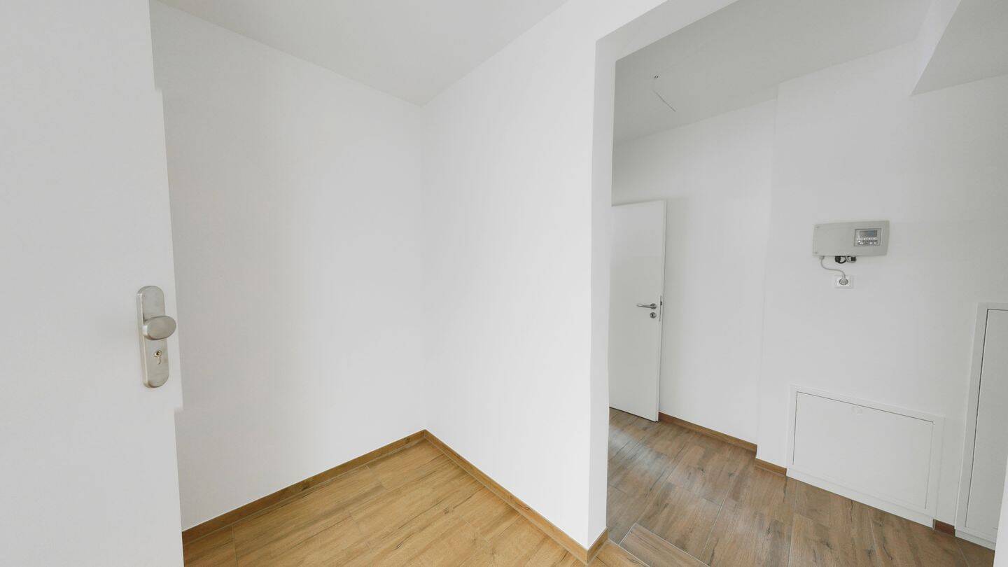 Wohnen mit Gartenflair – großzügige Wohnung in ruhiger Lage – 96193 Wachenroth – Vorschaubild 3