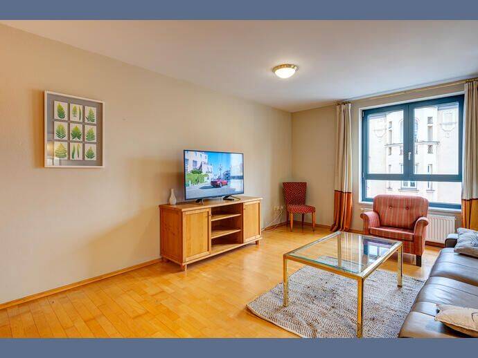 Möbliert: Helle 2-Zimmer Wohnung in sehr gefragter Wohnlage – München – Vorschaubild 3