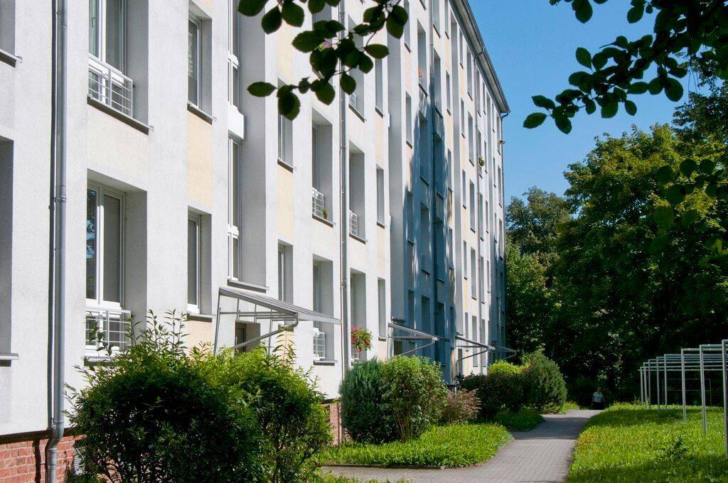 Helle 3-Raum-Wohnung mit Einbauküche – Chemnitz – Vorschaubild 3