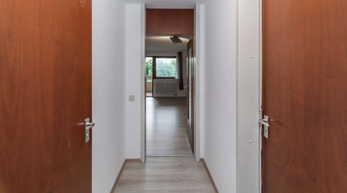 Vielseitige 1-Zimmer Wohnung mit EBK, Loggia und Tiefgaragenbox in Stuttgart – 70195 Stuttgart – Vorschaubild 4