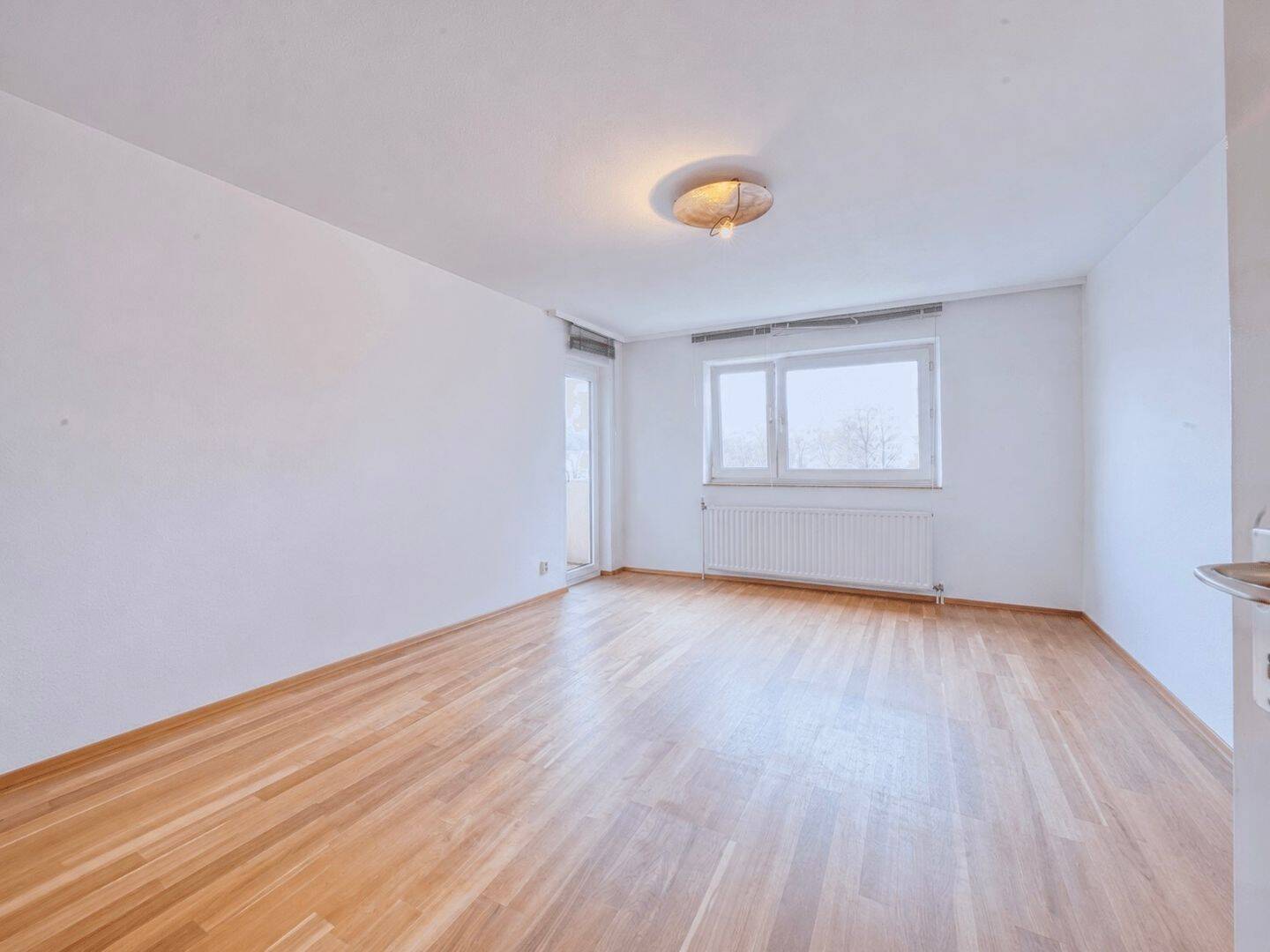 Lichtdurchflutete 3-Zimmer-Wohnung in Bogenhausen – Direkt einziehen und wohlfühlen! – 81927 München – Vorschaubild 4