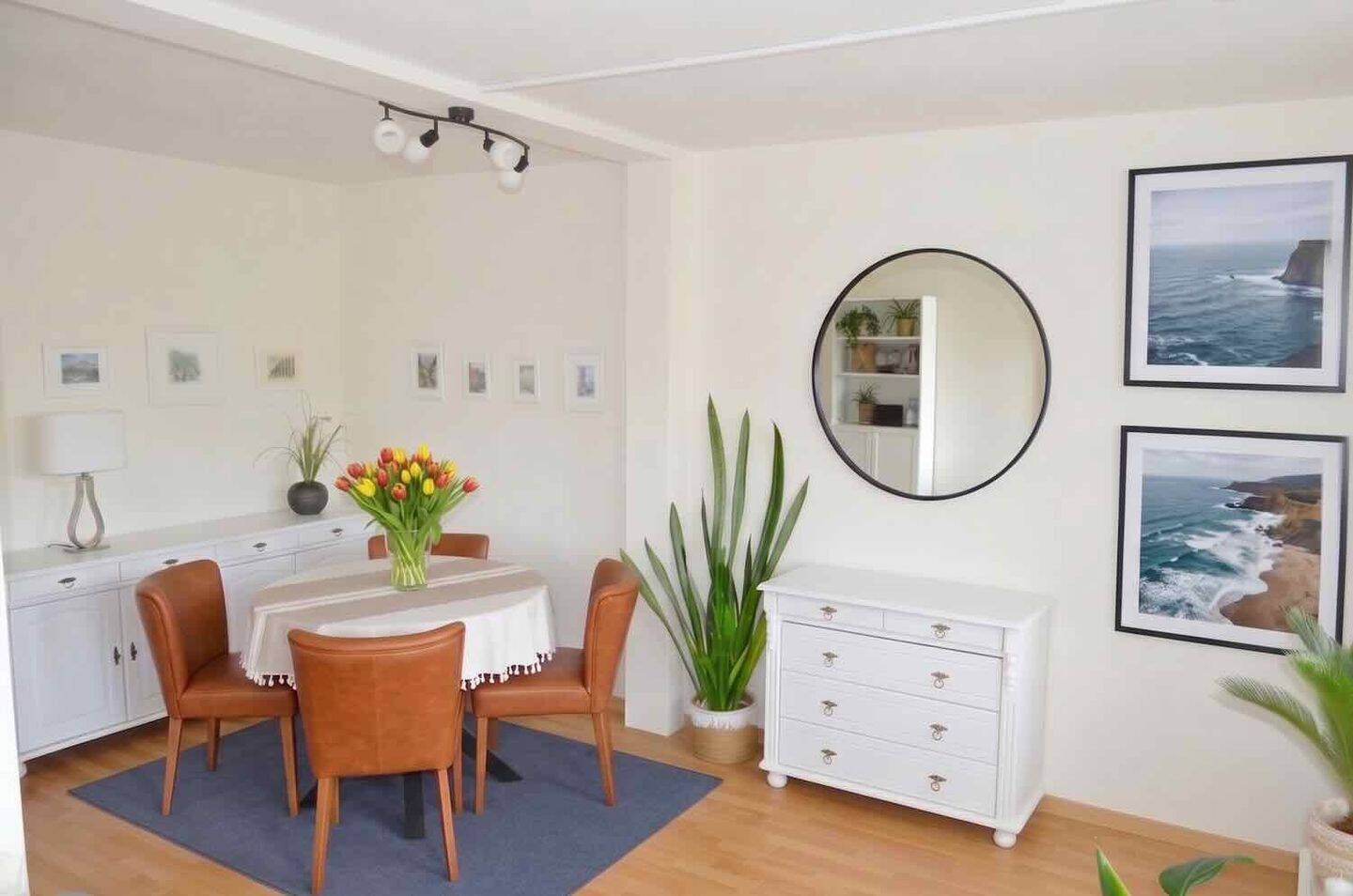 Beziehbare 2-Zimmerwohnung! Balkon! Tageslichtbad! Stellplatz! Außenrollläden! – 1157 Dresden – Vorschaubild 3