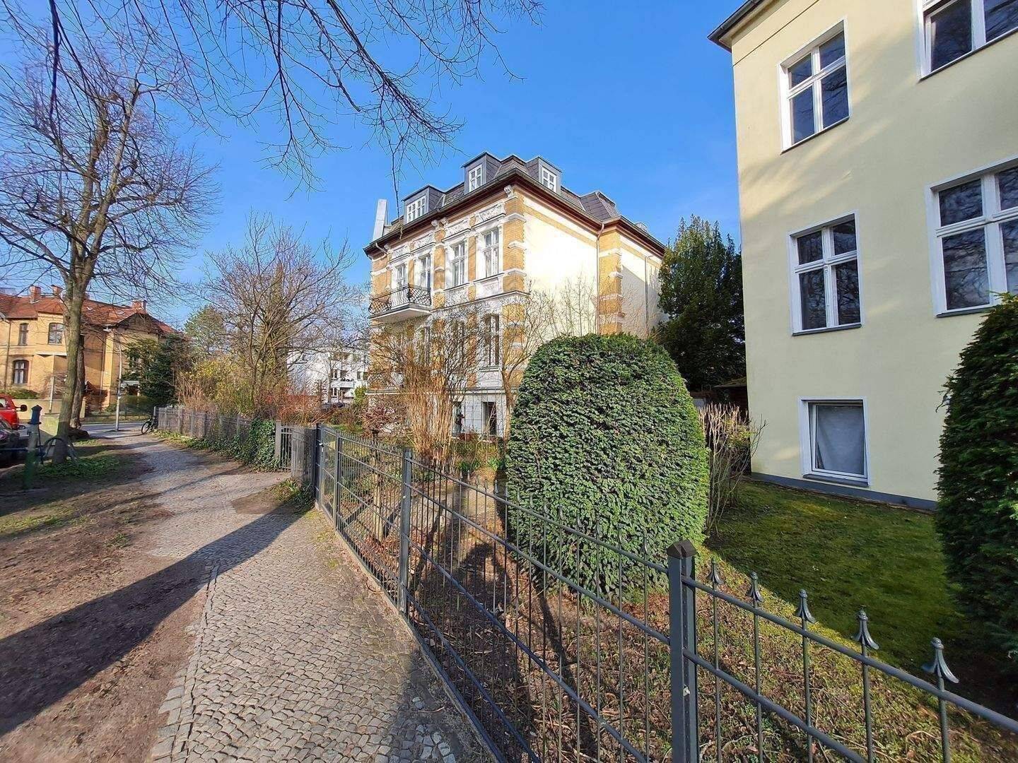 *NEUBAU-Wohnung in einer Villa*West-Loggia*Lichterfelde West*Lift*Top Ausstattung – 12203 Berlin – Vorschaubild 3
