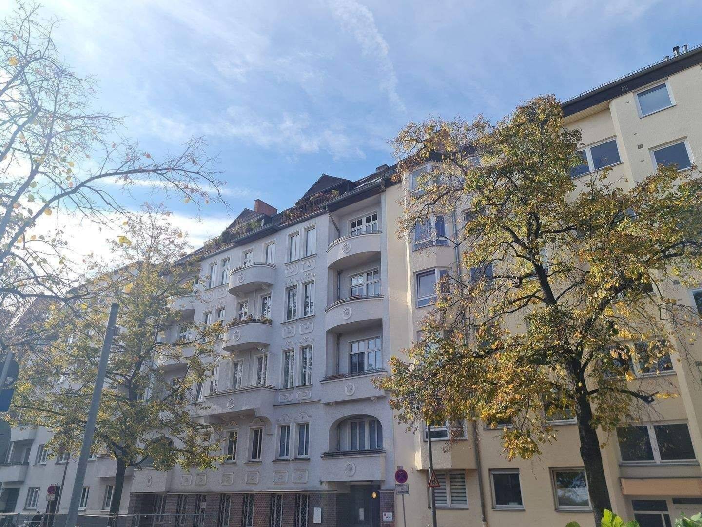 Fern-Ausblick*mehrere Kilometer!*LEERE Wohnung*SCHMARGENDORF*Breite Str. vis-à-vis*LIFT ins 4. Obergeschoss S-O-Balkon, Deckenhöhe über 3 m – 14199 Berlin – Vorschaubild 4