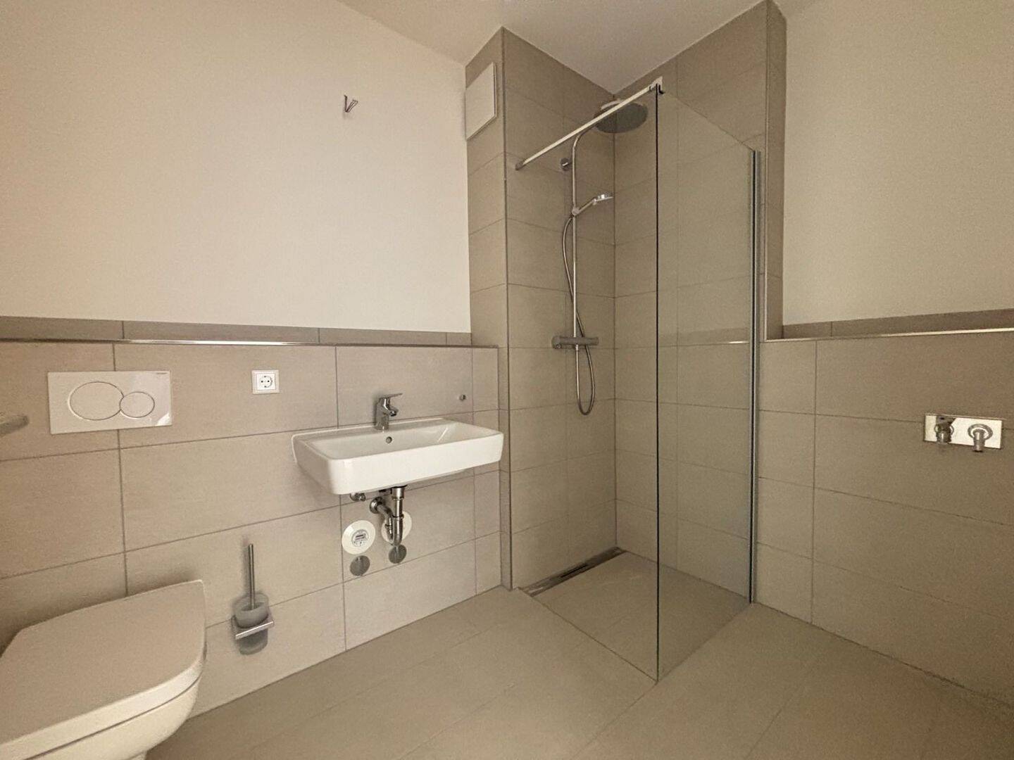 Erstbezug * Großzügige 2-Zi.-Whg. mit hochwertiger Ausstattung und Balkon! * – 1159 Dresden – Vorschaubild 4