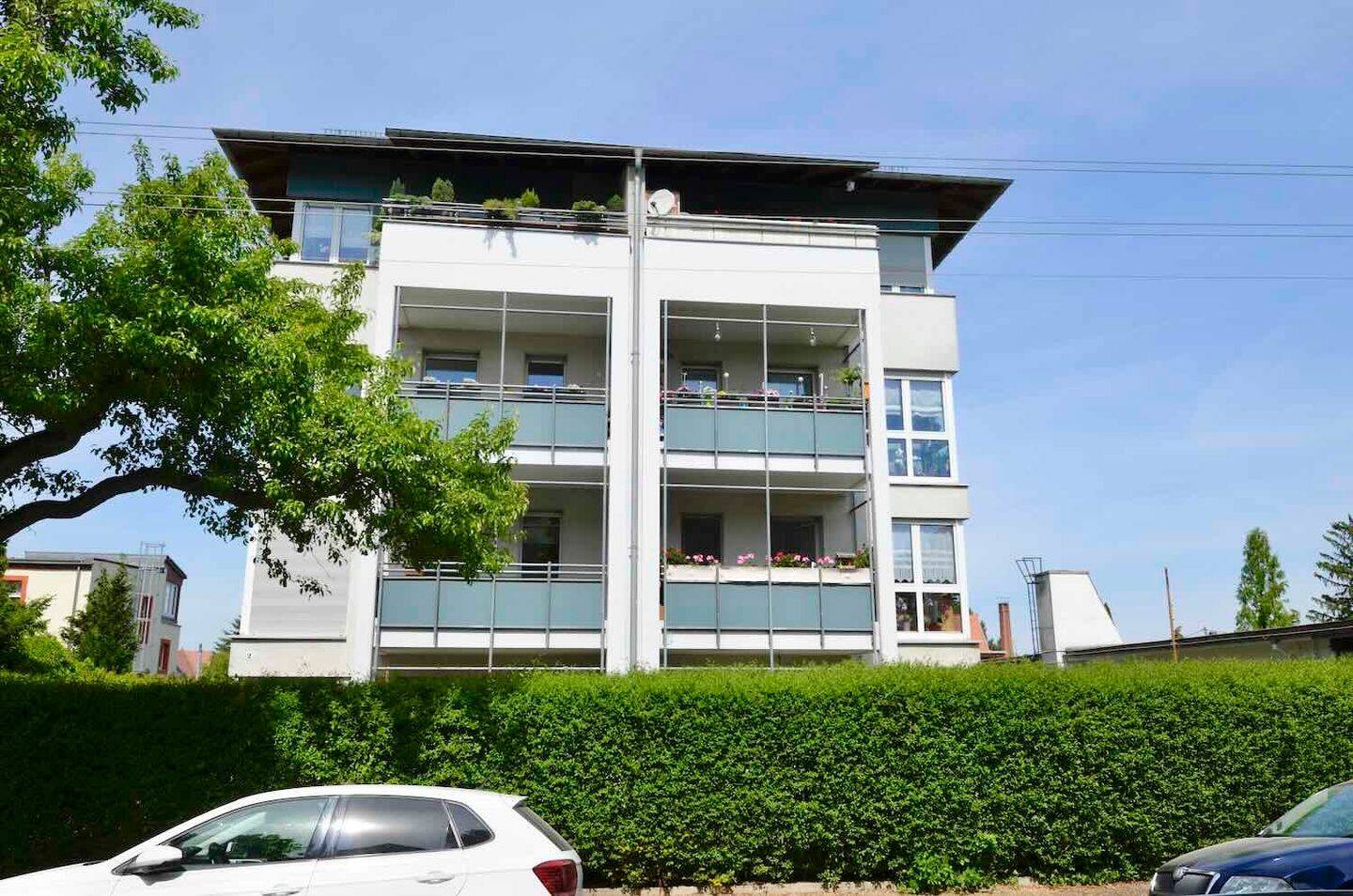 Beziehbare 2-Zimmerwohnung! Balkon! Tageslichtbad! Stellplatz! Außenrollläden! – 1157 Dresden – Vorschaubild 4