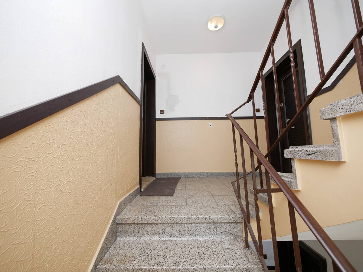 Gepflegte 2,5 Zimmer-Dachgeschosswohnung in Gelsenkirchen – Feldmark zu vermieten – 45883 Gelsenkirchen – Vorschaubild 3